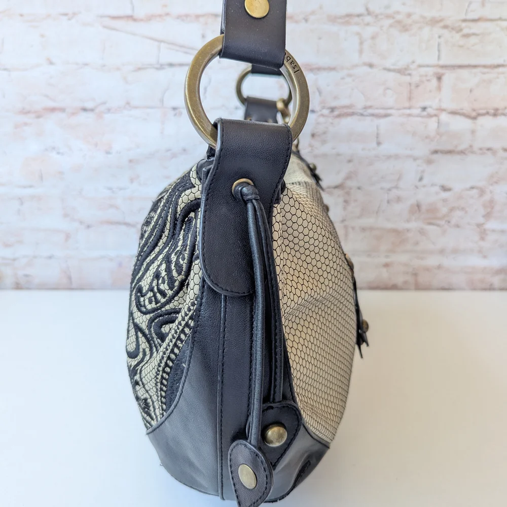 Isabella Fiore Black and Cream Shoulder Bag - Picture 7 of 14